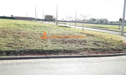 Lote de Esquina com 520,68 m² em Frente à Praça – Terras Alphaville 1 – Senador Canedo (GO)