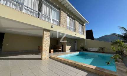 Casa com 2 Quartos c/suíte + Dependência Completa - A/C Financiamento