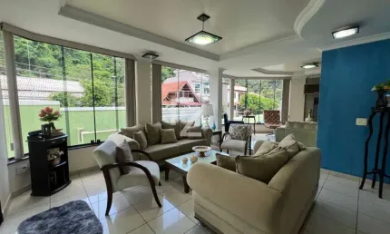 Casa excepcional na Taquara - 4 Quartos C/Dependência + Incrível área de lazer