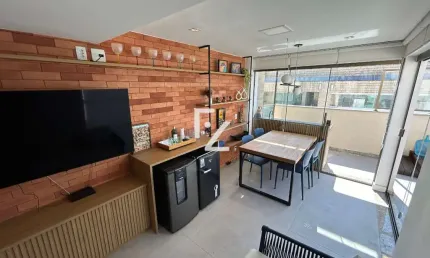 Cobertura cinematográfica na Freguesia com 166m², piscina e área gourmet