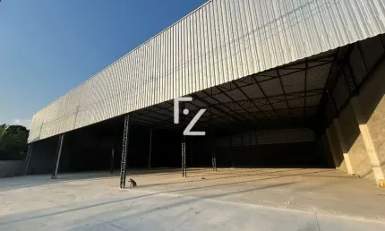 Galpão comercial novo com 450m² – possibilidade de locação conjunta até 2.000m²