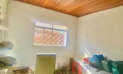 Casa à Venda com 1 sala, quarto e cozinha na Casa Verde Média