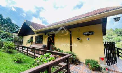 Casa Aconchegante em condomínio na região do Vale Encantado
