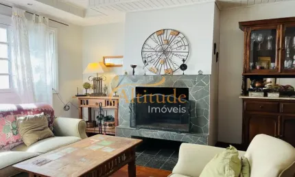 Apartamento amplo e bem distribuído, a poucos minutos do centro