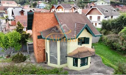 Oportunidade Única: Sobrado com 3 Suítes em um excelente terreno de 530m²