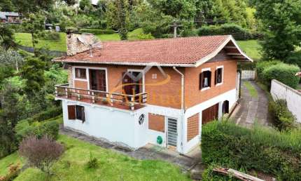 Casa Espaçosa em Meio à Natureza – 1.229m² de Terreno e Potencial para Personalização