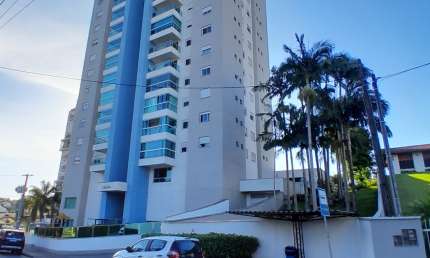 Vendo ap próximo a 2 de setembro  bem localizado, andar bem alto