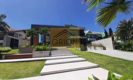 Casa de condomínio à venda, no CONDOMÍNIO MANSÕES,  em Rio de Janeiro, Barra da Tijuca, com 5 quartos, 1024m²