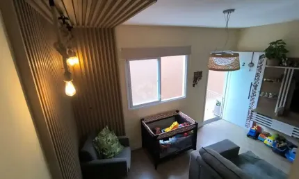 Casa a venda na praia grande, bairro maracanã, com 2 quartos e 1 vaga