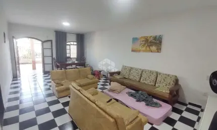 Casa a venda em mongagua, bairro florida mirim, com 5 quartos, 2 suites e 6 vagas