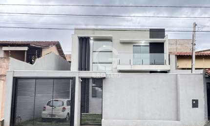 Sobrado para Venda em Londrina, Califórnia, 3 dormitórios, 1 suíte, 3 banheiros, 2 vagas