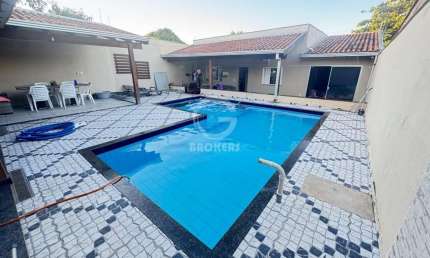 Casa para Venda em Londrina, Parque Residencial Joaquim Toledo Piza, 3 dormitórios, 1 banheiro, 2 vagas