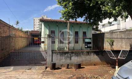 Casa para Venda em Londrina, Nossa Senhora de Lourdes, 3 dormitórios, 2 banheiros, 4 vagas