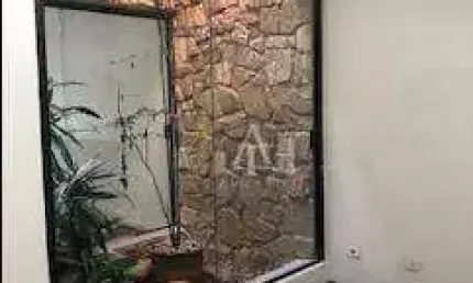 Excelente Casa Comercial/Residencial à venda em Barueri.