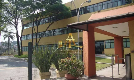 Área  à Venda com 7610 m² de Construção- Jardim Regina Alice em Barueri/SP.
