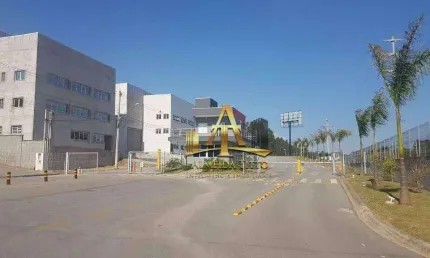 Excelente Terreno Industrial| Comercial com 1.080 m² em Condomínio Fechado - Frente Para a Raposo Tavares - Confira!