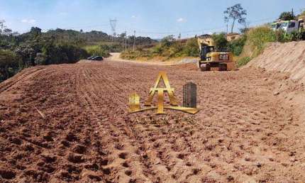 Área à Venda com 6400 m²- Chácaras São Luís em Santana de Parnaíba - Confira!