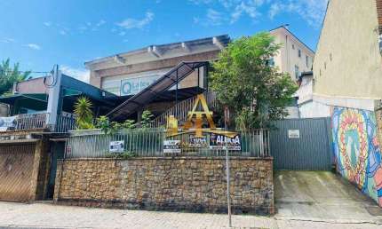 Casa com 3 dormitórios à venda, 400 m² por R$ 2.555.000,00 - Jardim dos Camargos - Barueri/SP