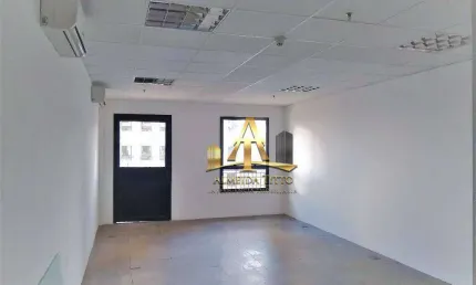 Sala comercial à venda no Edifício CEA 2 - Alphaville - Barueri - SP