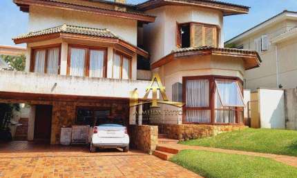 Casa no Res. 0 - Alphaville - Barueri - 06 dormitórios e 06 vagas - Confira!