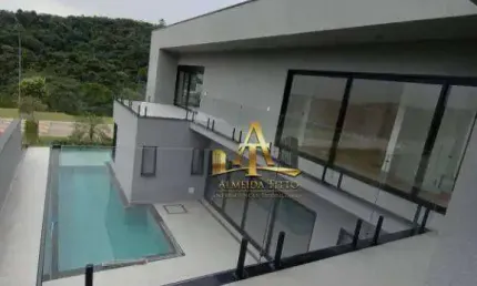 Casa à venda em Alphaville no Condomínio Residencial Gênesis 2 - Santana de Parnaíba/SP