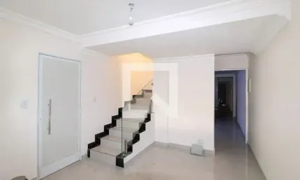 Casa à venda com 250m², 4 quartos e 2 vagas de garagem