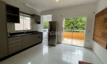 Apartamento de 2 dormitórios para locação Anual no  Centro de Camboriú