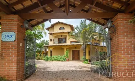MARAVILHOSA CASA PARA VENDA E LOCAÇÃO EM JOAQUIM EGÍDIO.