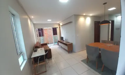 Excelente apartamento térreo com área privativa (3 quartos) próximo a praça da Paz