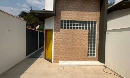 Casa Térrea à Venda em Itaquaquecetuba com 2 Quartos