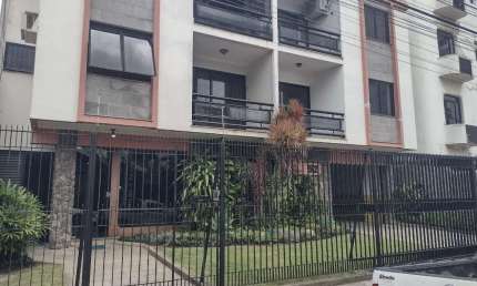 Apartamento com 3 quartos para alugar no Centro, Campos dos Goytacazes 