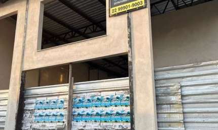 Ponto comercial com 1 sala para alugar no Centro, Campos dos Goytacazes 