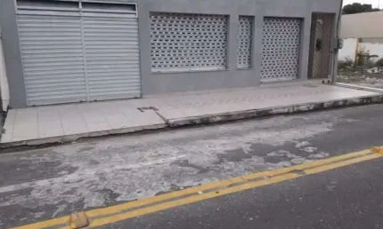 Ponto Comercial em Centro  -  Campos dos Goytacazes