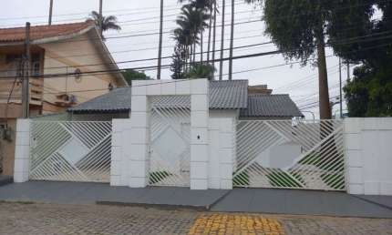 Casa com 3 quartos à venda no Horto Municipal, Campos dos Goytacazes 