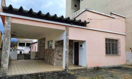 Casa com 3 quartos à venda no Ips, Campos dos Goytacazes 