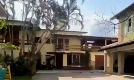 Casa com 5 quartos à venda no Centro, Campos dos Goytacazes 