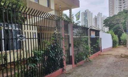 Casa com 5 quartos à venda na Travessa Japurá, 237, Zona 08, Maringá