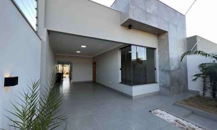 Casa com 3 quartos à venda na Rua Pioneiro Hideo Toda, 507, Zona 31, Maringá