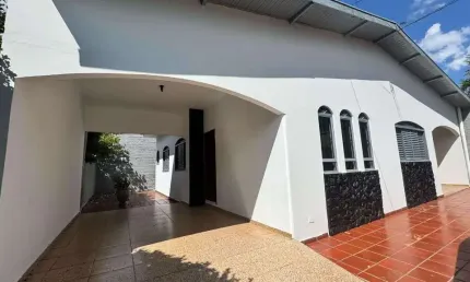 Casa com 3 quartos à venda na Rua Sant'Ana, 452, Zona 06, Maringá