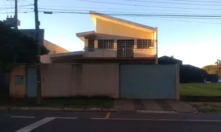 Barracão / Galpão / Depósito com 4 salas para alugar na Avenida das Indústrias, Jardim América, Maringá