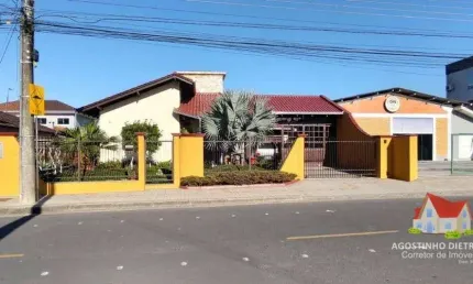 Residencia em alvenaria c/laje+moveis planejados+area c/churrasqueira+piscina completa e terreno c/450m2 no bairro aventureiro!