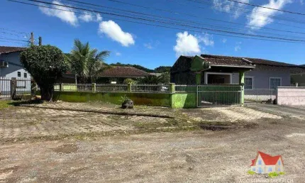 Residencia em Alvenaria C/laje C/03 Quartos + Terreno C/Area de 405,00 m2 No Bairro Aventureiro!