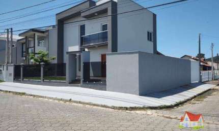 Sobrado Residencial C/03 Quartos Sendo 01 Suite e C/Alto Padrao +Moveis Planejados e C/Terreno de Esquina No Itaguacu (SFS) !