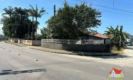 Terreno de Esquina C/562 m2 + Residencias No Bairro Vila Cubatao !