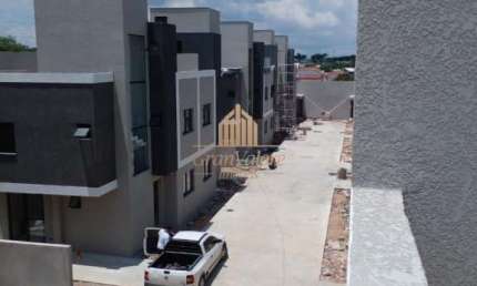 Casa com 3 quartos à venda na Rua Rodolfo Bernardelli, 569, Uberaba, Curitiba