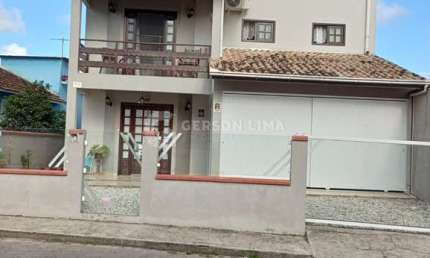 Casa com 5 quartos à venda no Centro, Penha 