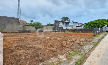 Terreno à venda no Centro, Penha 