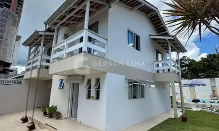 Casa com 4 quartos à venda no Centro, Balneário Piçarras 
