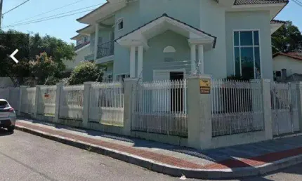 Casa para Venda em Palhoça, Pagani, 3 dormitórios, 3 suítes, 5 banheiros, 2 vagas