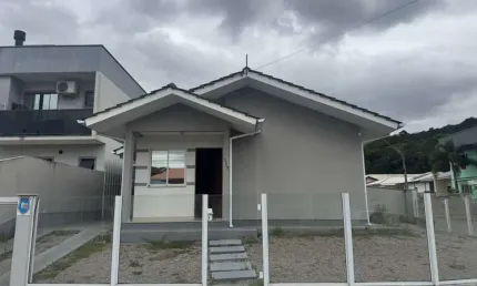 Casa para venda em palhoça, bela vista, 2 dormitórios, 2 suítes, 2 banheiros, 2 vagas